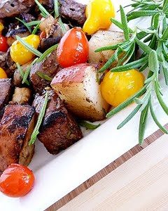 https://www.goodlifeeats.com/wp-content/uploads/2009/08/Steak-Potato-and-Portobello-Kebabs-240x300.jpg