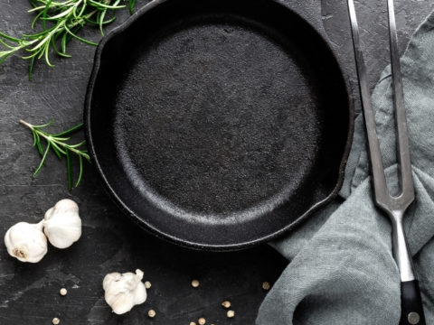 Quick Tips for Cleaning and Seasoning a Cast Iron Skillet • Oak Valley  Appliance
