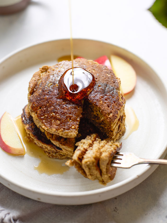 cropped-Applesauce-and-Oatmeal-Pancakes.jpg