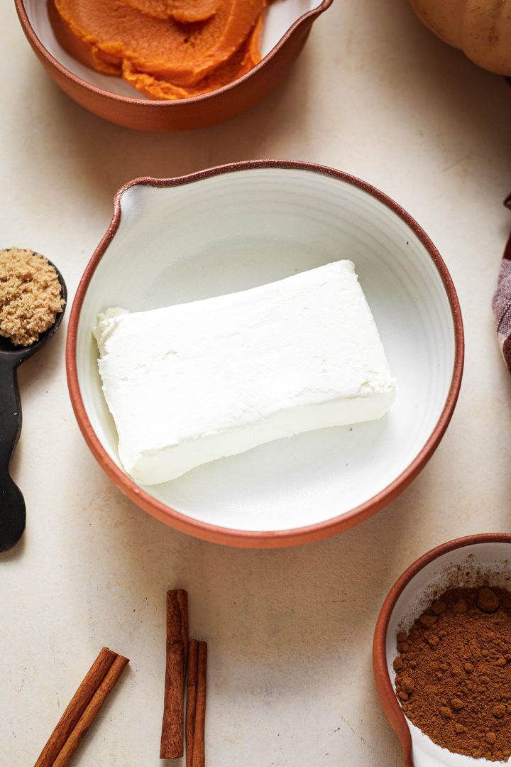 ingredients needed to make pumpkin cream cheese spread