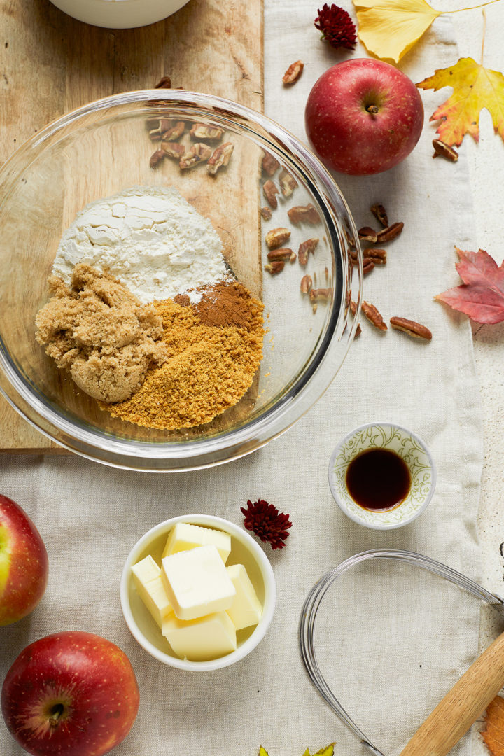 topping ingredients for apple bourbon crisp in a bowl