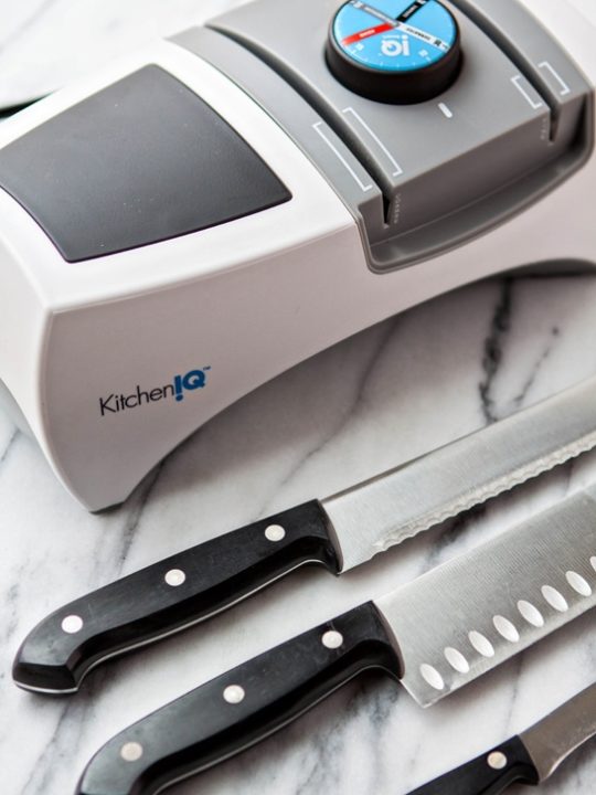 https://www.goodlifeeats.com/wp-content/uploads/2015/11/How-to-Sharpen-Knives-540x720.jpg