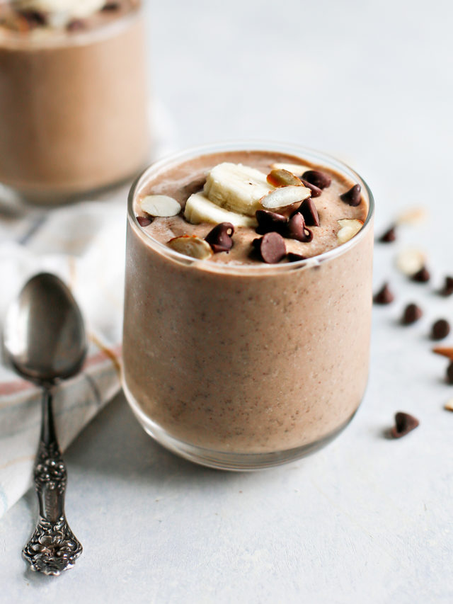 glass of banana chocolate smoothie