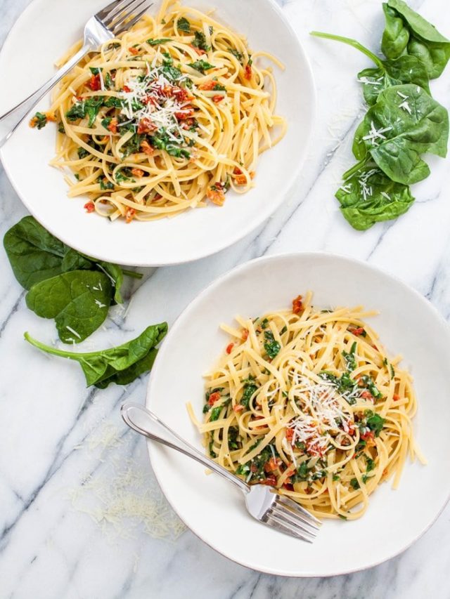 One Pot Pasta: Sundried Tomato Spinach