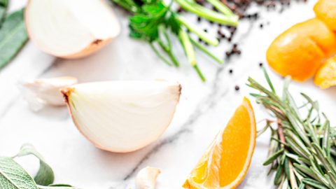 https://www.goodlifeeats.com/wp-content/uploads/2019/11/citrus-brine-for-turkey-recipe-photo-480x270.jpg