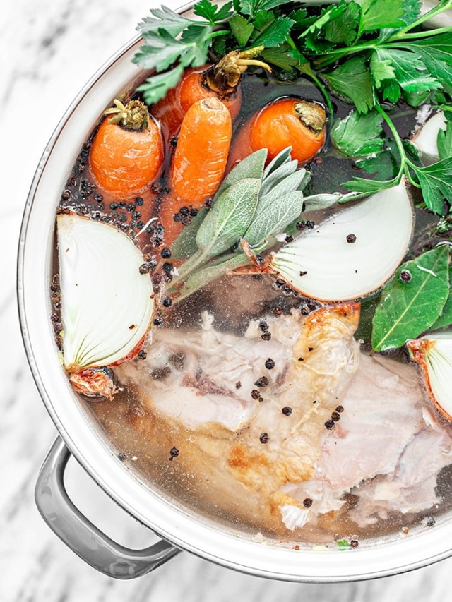 turkey stock in pot