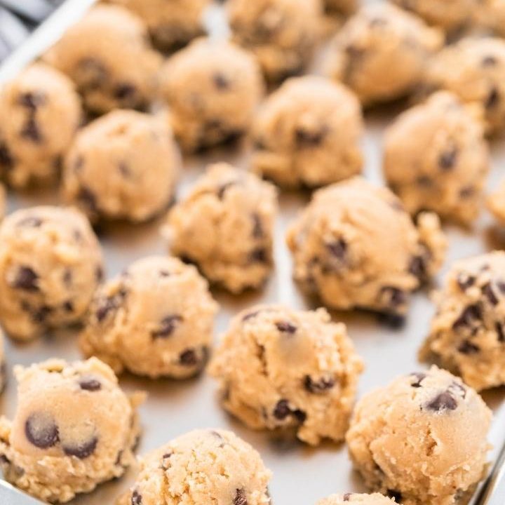 https://www.goodlifeeats.com/wp-content/uploads/2020/03/How-to-Freeze-Cookie-Dough-1-720x720.jpg