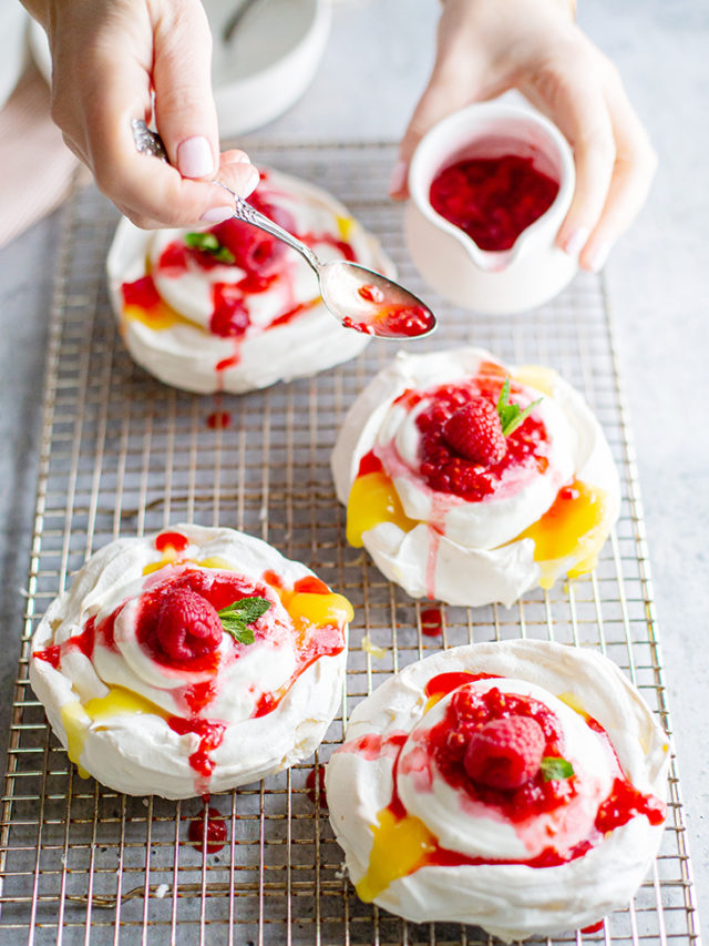 cropped-Pavlova-with-Lemon-Curd-and-Raspberries.jpg