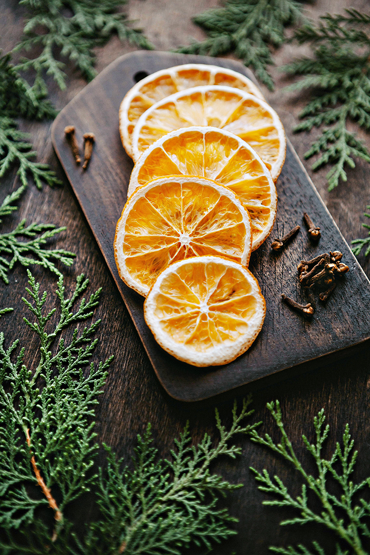 Dried Oranges Recipe (the Crisp Ones!) - The Delicious Life