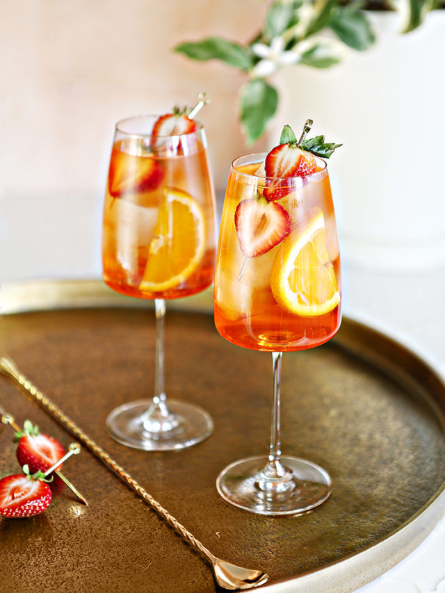 cropped-Aperol-Spritz-with-Strawberry.jpg