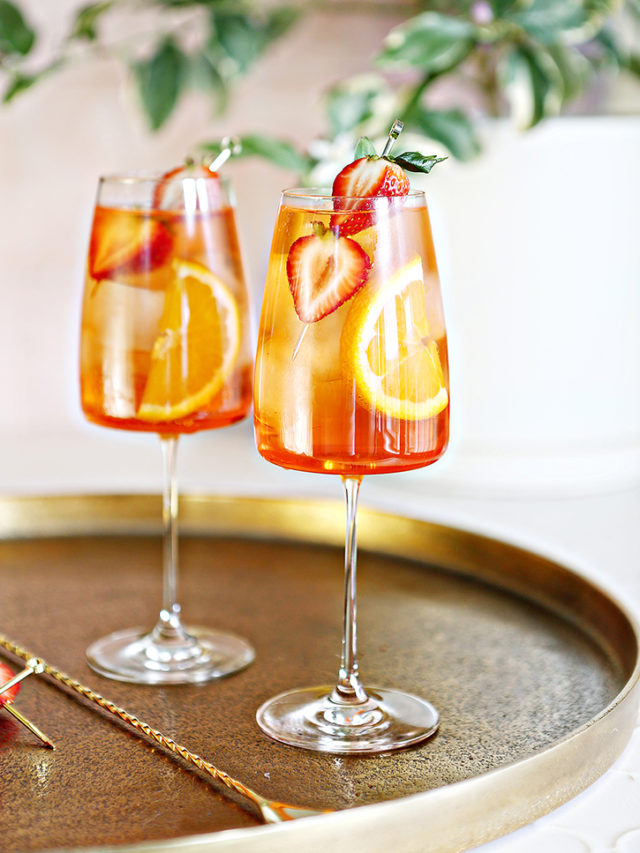 cropped-Strawberry-Aperol-Spritz-Recipe.jpg