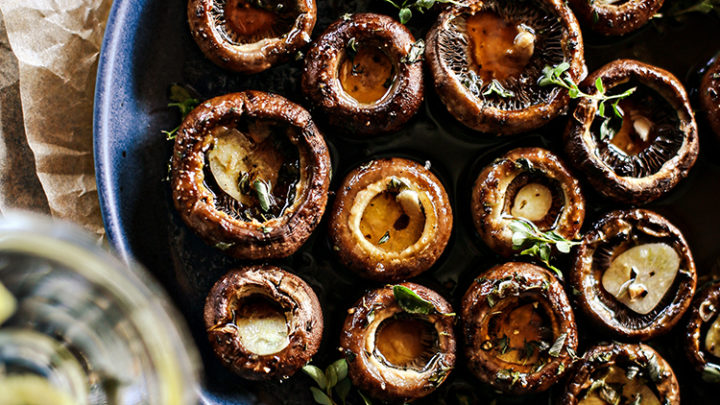 https://www.goodlifeeats.com/wp-content/uploads/2022/10/Balsamic-and-Thyme-Roasted-Portobello-Mushrooms-720x405.jpg