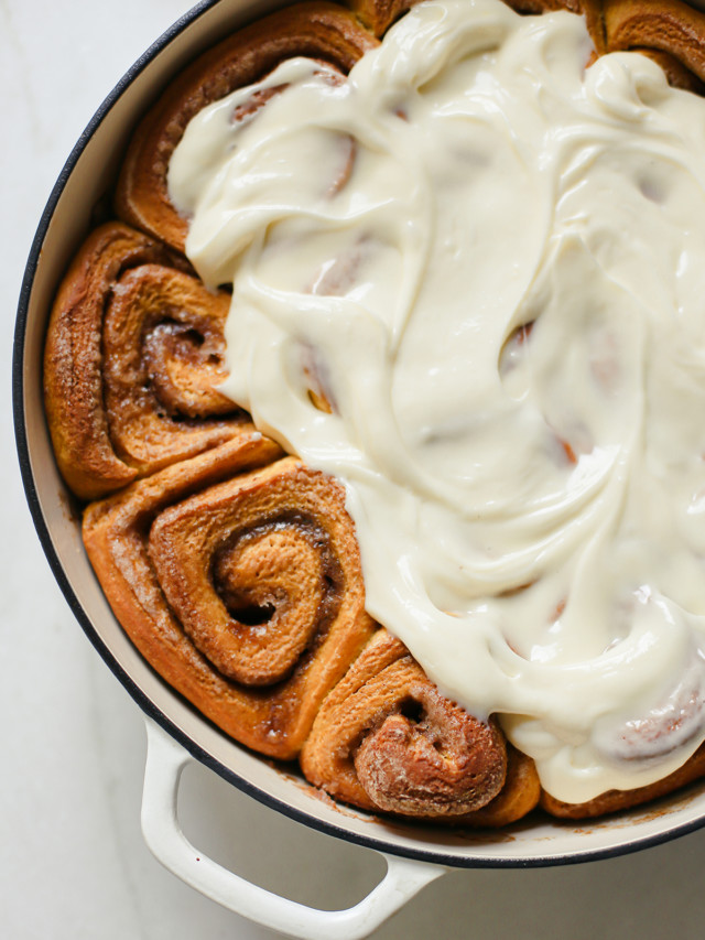 cropped-Pumpkin-Spice-Cinnamon-Rolls-with-Frosting.jpg