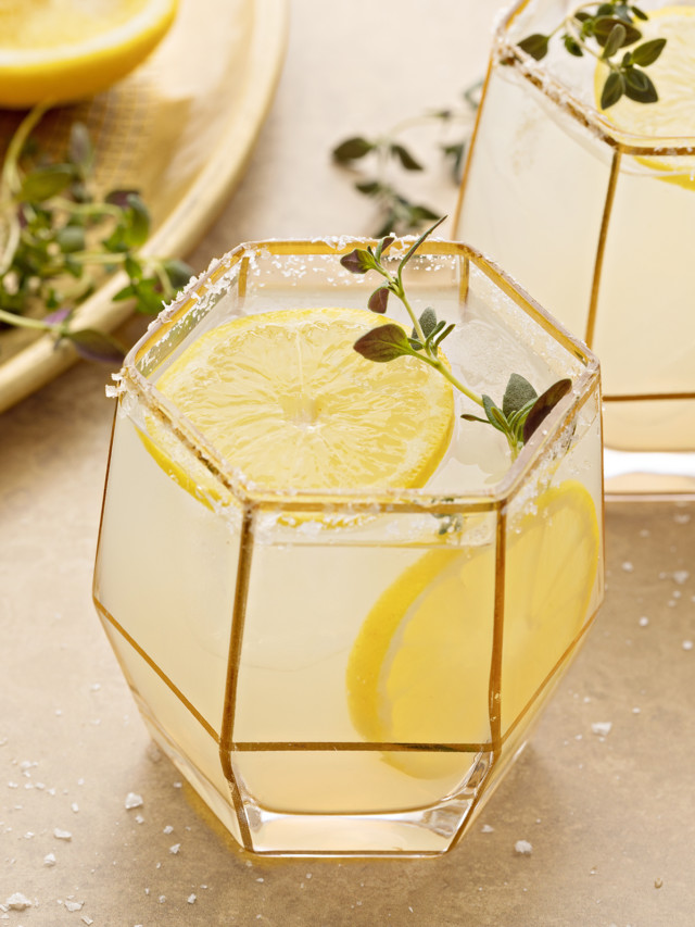 cropped-Easy-Lemon-Margarita-Recipe-1.jpg