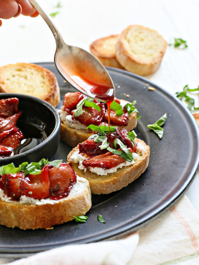 cropped-Easy-Summer-Appetizer-Strawberry-Bruschetta.jpg