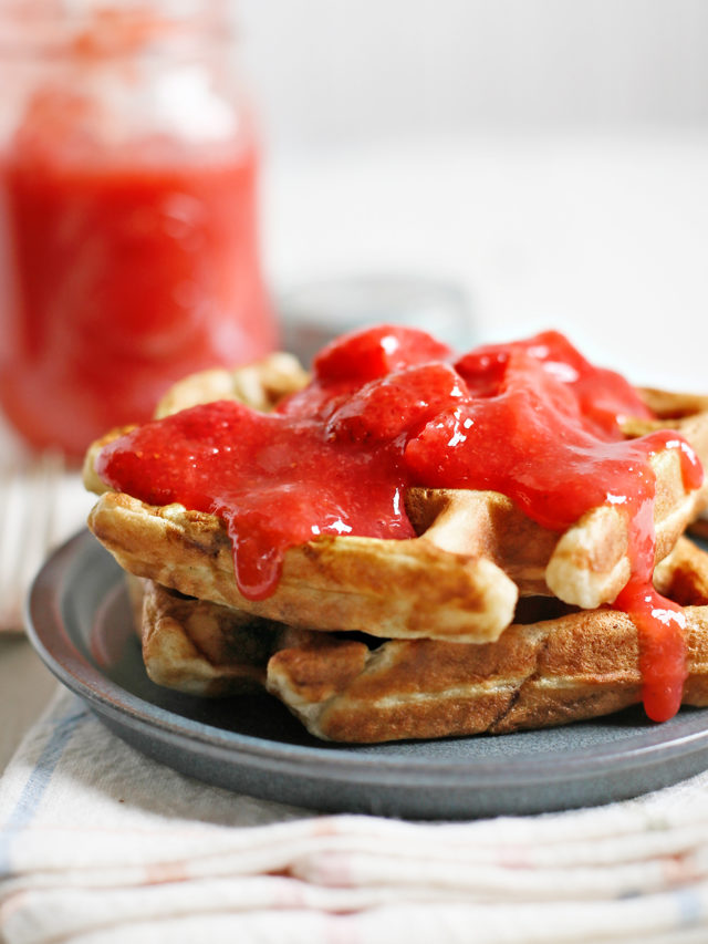 cropped-Strawberry-Topping-for-Waffles.jpg