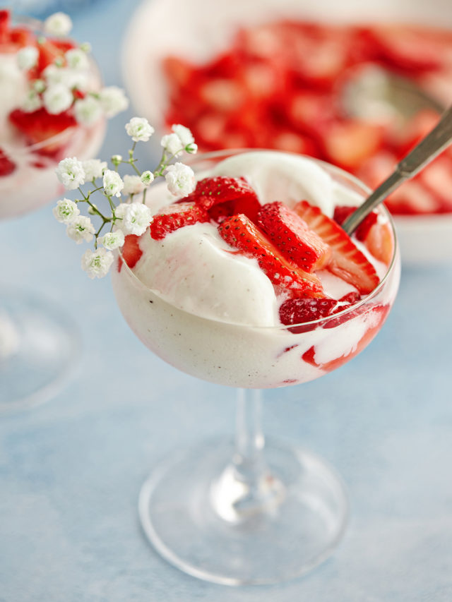 cropped-Macerated-Strawberries-Served-with-Vanilla-Ice-Cream.jpg