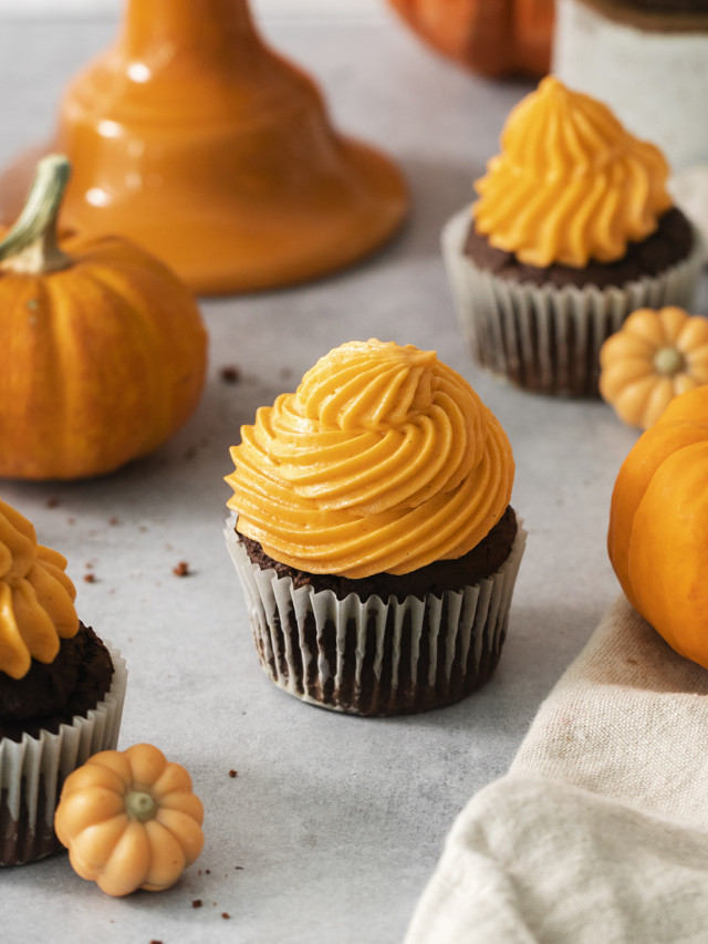 cropped-Easy-Recipe-for-Chocolate-Pumpkin-Cupcakes.jpg