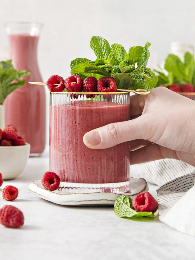 cropped-Banana-Raspberry-Smoothie.jpg