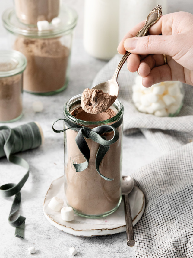 cropped-Homemade-Hot-Cocoa-Mix-with-Powdered-Milk.jpg