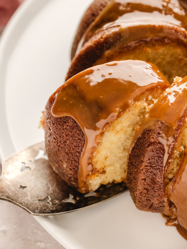 kentucky butter cake being served with a serving knife