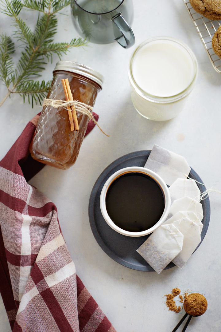 ingredients needed to make a gingerbread chai latte